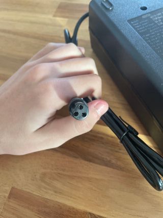 Cargador Patinete Eléctrico 54.6V 5A