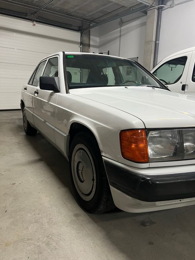 Mercedes-Benz 190 1993