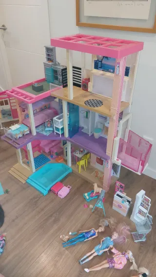 Casa Barbie Dreamhouse y Accesorios