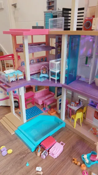 Casa Barbie Dreamhouse y Accesorios