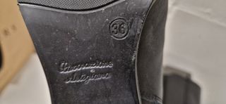 Botas altas de cuero negro un solo uso talla 36