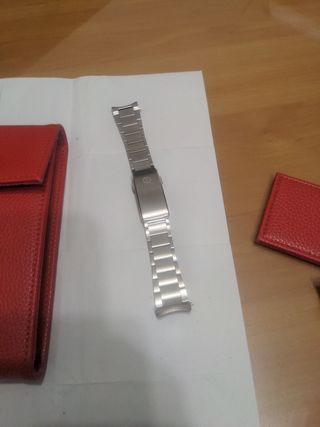 Reloj UBIQ púrpura y rojo