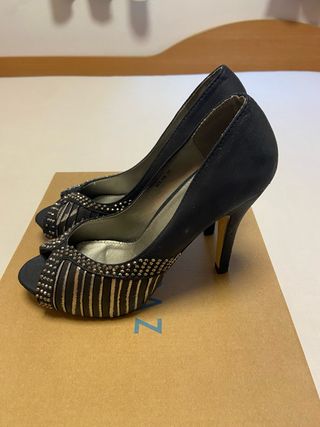 Zapatos de fiesta negros y plateados talla 38