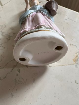 Statuetta damigella in ceramica Vintage