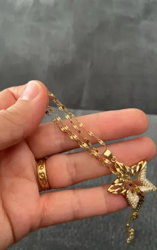 Collana con pendente a stella