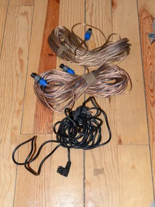 Mesa DJ + Amplificador + Altavoces