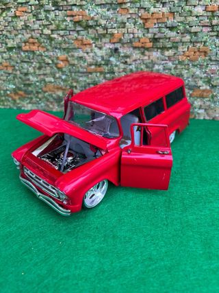 Chevrolet Suburban 1957 – Used Under License –1.18