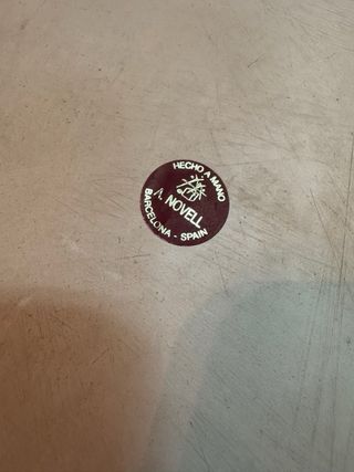 Figura de ángeles en relieve