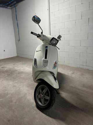 Piaggio Vespa S50 Blanca