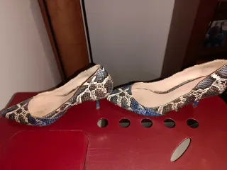 Zapatos de tacón serpiente