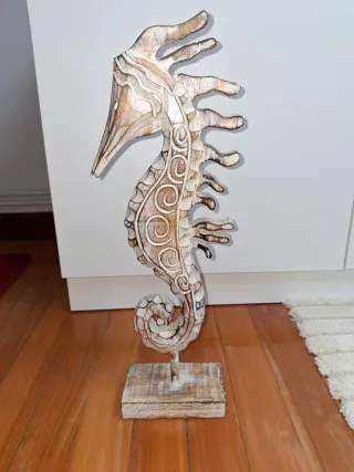 Caballito de mar decorativo madera