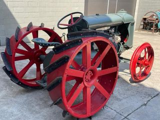 Tractor Fordson Antiguo