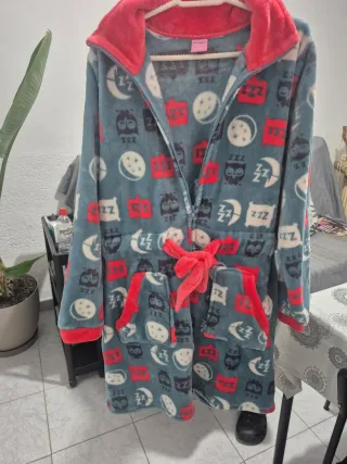 Bata invierno, material coralina grueso, con búhos