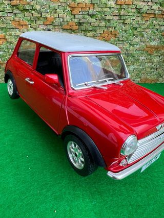 Mini Cooper – Bburago – Escala 1:16
