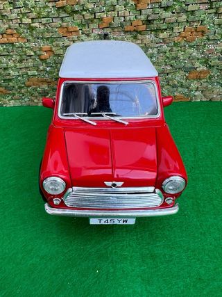 Mini Cooper – Bburago – Escala 1:16