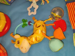 Lote Juguetes Bebé: Pelotas, Libro, Sonajero