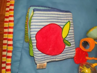 Lote Juguetes Bebé: Pelotas, Libro, Sonajero