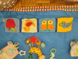 Lote Juguetes Bebé: Pelotas, Libro, Sonajero