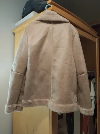 Chaqueta rosa de borreguito