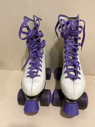 Patines blancos talla 36 con cordones morados