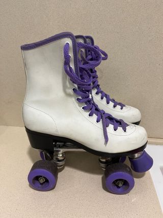 Patines blancos talla 36 con cordones morados