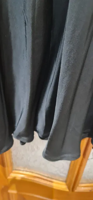 Falda midi satinada Bonaire T.U Negra