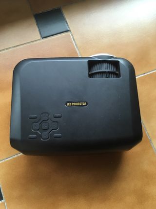 Proyector LED Pioneer Negro NO es HD