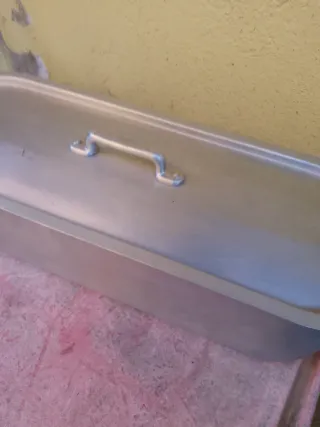 Pentola per pesce in metallo