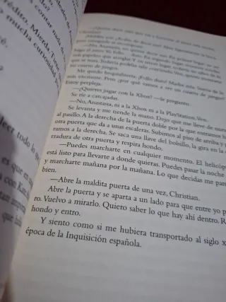 CINCUENTA SOMBRAS DE GREY