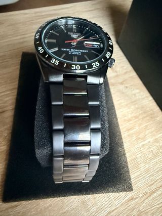 Reloj Seiko 5 Automático Negro 7S26-02T0