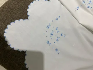 Sábana antigua bordada  de cama 1.50