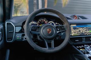 PORSCHE CAYENNE COUPE E-HYBRID PLATINUM EDITION