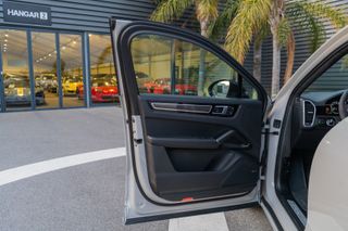 PORSCHE CAYENNE COUPE E-HYBRID PLATINUM EDITION