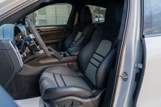 PORSCHE CAYENNE COUPE E-HYBRID PLATINUM EDITION