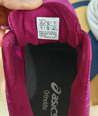 Zapatillas ASICS rosas/moradas