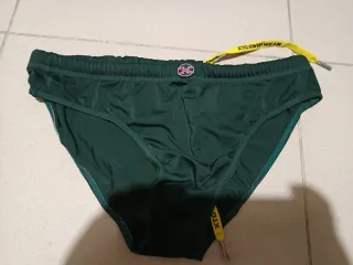 Vari costumi da bagno slip uomo