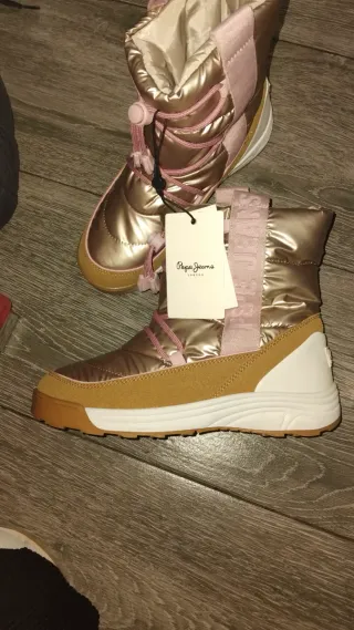 Botas Pepe Jeans doradas y rosas