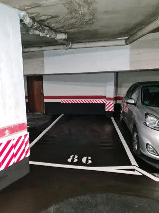 Parcela de garaje en perfecto estado.