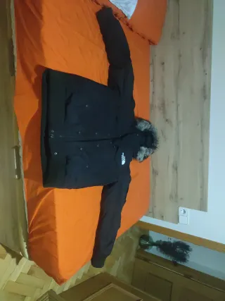 Chaqueta The North Face Negra Corta