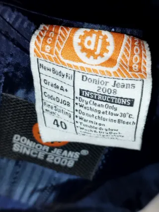 Chaleco de vestir hombre azul con detalles dorados