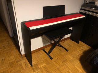 Piano Roland FP30 con soporte y banqueta