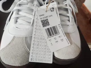 Zapatillas Adidas Blancas y Negras