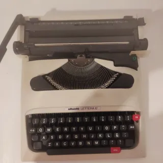 Olivetti Lettera 12 Máquina de Escribir Años 70