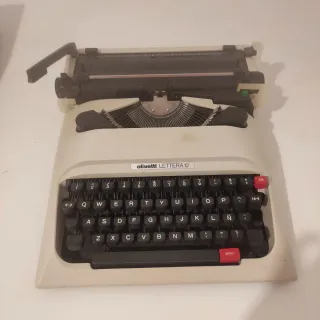 Olivetti Lettera 12 Máquina de Escribir Años 70