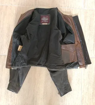 Motera cuero auténtico Kudsak L Medidas indicadas