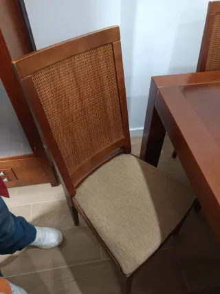 Mesa comedor extensible y 6 sillas