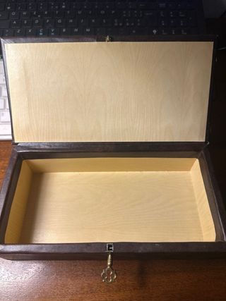 Scatola in legno con similpelle