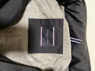 Gabardina Tommy Hilfiger Azul con capucha