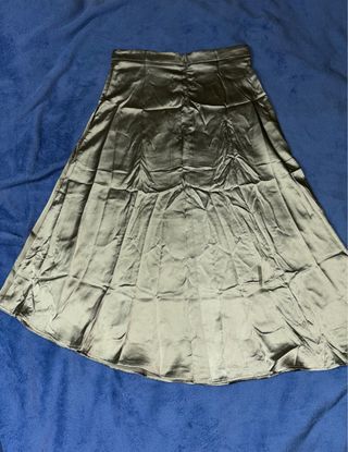 Falda midi satinada