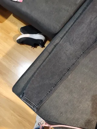 Pantalón de dama gris